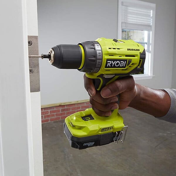 RYOBI - Batterie LithiumPlus RYOBI 18V - 2.0Ah compacte - RB1820C - large