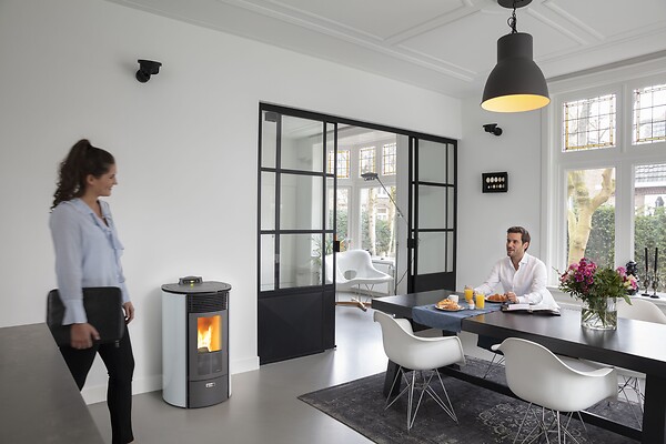 QLIMA - Poêle à granulés Ronda 88 S-Line Smart - Acier - Noir - 8.7kW - large