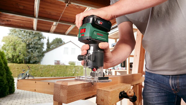 BOSCH - Affleureuse - Sans fil - Pour bois - Advanced TrimRouter - 18V - large
