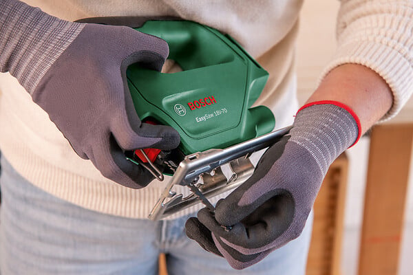 BOSCH - Scie sauteuse sans-fil Bosch EasySaw 18V-70 - sans batterie - large