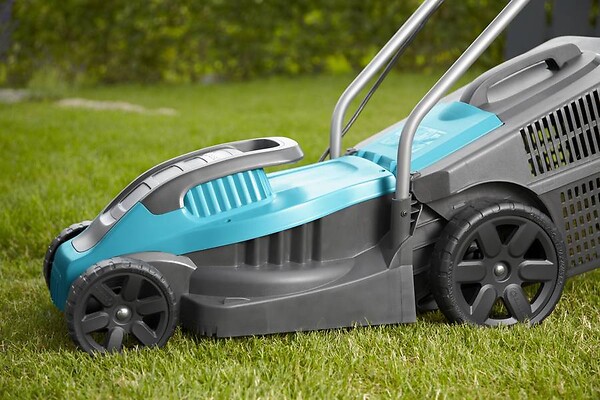 GARDENA - Tondeuse électrique Powermax 1100/32 - Coupe 32 Cm - Bac 30 L. - Jusqu'à  300 MÂ² - large