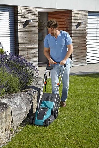 GARDENA - Tondeuse électrique Powermax 1100/32 - Coupe 32 Cm - Bac 30 L. - Jusqu'à  300 MÂ² - large