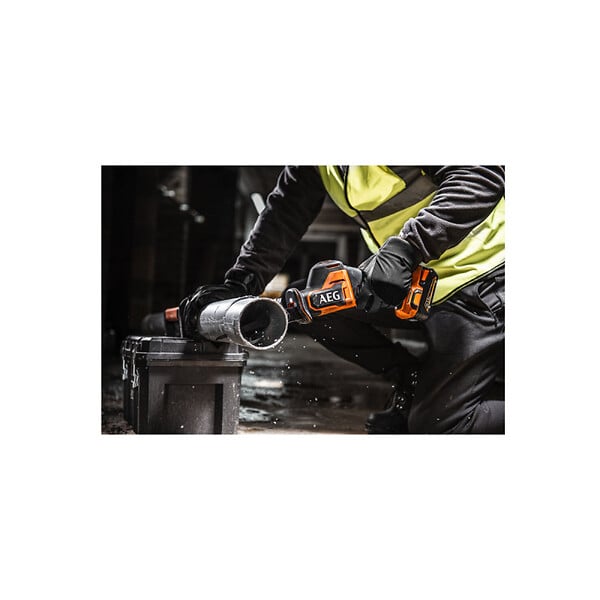 AEG - Pack AEG 18V - Scie sabre Subcompact Brushless 23 mm - Batterie 4.0 Ah - Chargeur - Caisse de rangement - large