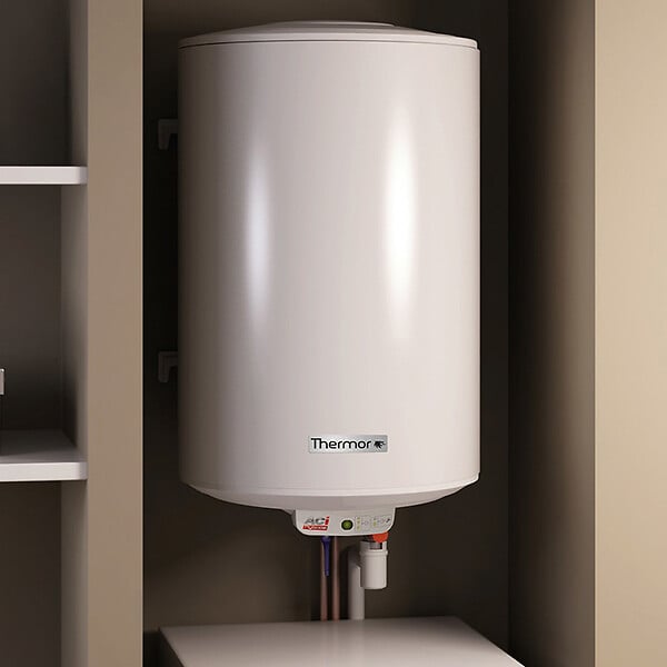 THERMOR - Chauffe-eau vertical mural étroit Duralis Thermor - 200L - 2200W - 4 personnes- Blanc - large