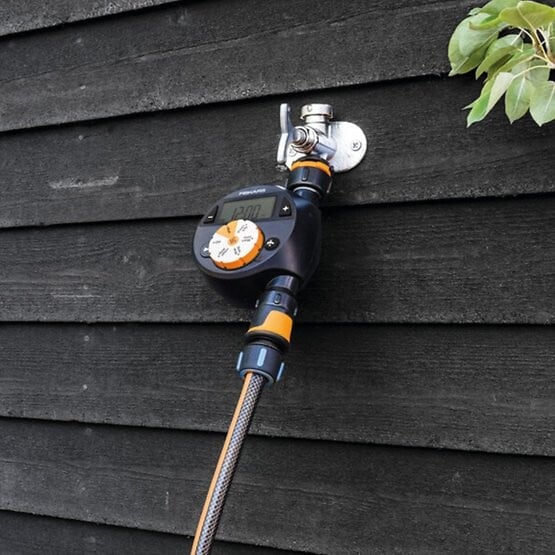 FISKARS - Programmateur d'arrosage - 1 sortie - Fonctionnement à piles - large