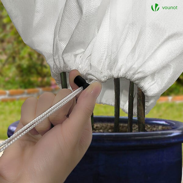 VOUNOT - Lot de 3 Housse Hivernage Plante avec Cordon Polypropylème 80g/m² 80x100cm blanc - large