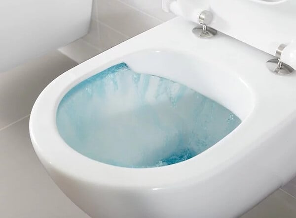 VILLEROY ET BOCH - Subway 2.0 Set Cuvette sans bride DirectFlush et SupraFix 3.0 + Abattant softclose Duroplast avec QuickRelease - large