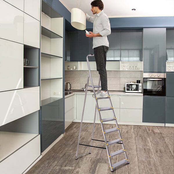 HOSTRÃ–M - Escabeau 8 marches DURA pliable, marchepied léger en aluminium, hauteur plateforme 162cm, pieds antidérapants, charge 150kg, garantie 5 ans Hoström - large