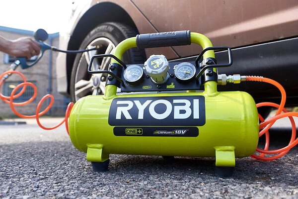 RYOBI - Compresseur à  cuve 18V 8,3 bar sans batterie ni chargeur R18AC-0 Ryobi - large