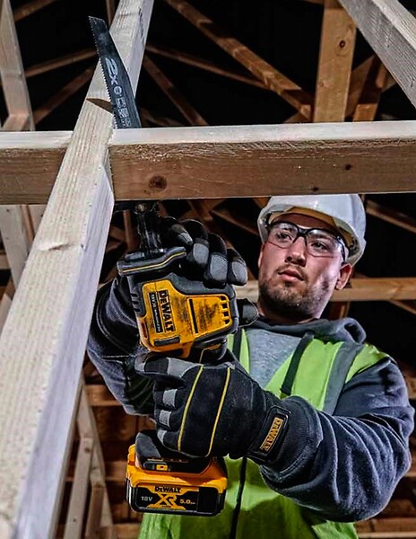 DEWALT - Scie sabre compacte 18V DEWALT DCS369NT-XJ Brushless avec coffret - large
