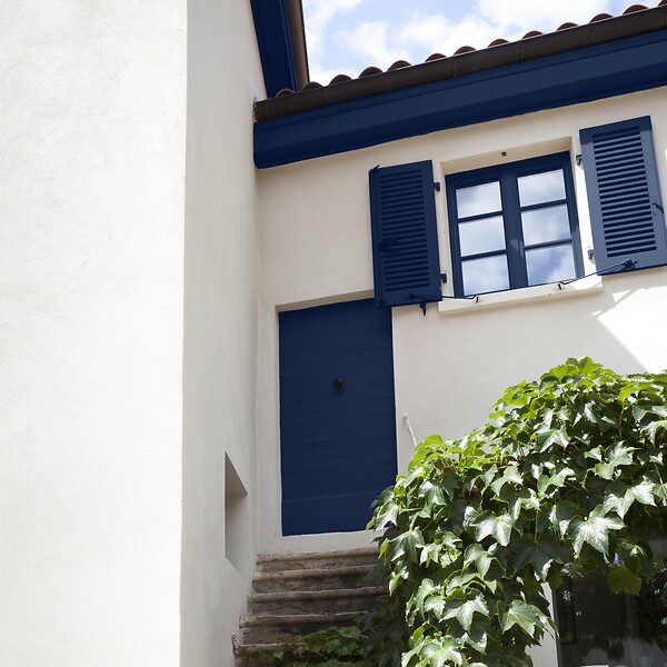 V33 PEINTURE - Peinture bois climats extrêmes bleu hoggar satin 0.5 litre - large