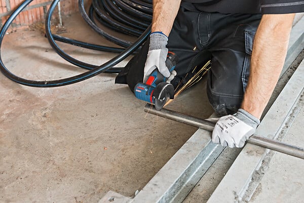 BOSCH PRO - Meuleuse angulaire GWS 12V-76 BOSCH solo Click&Go L-BOXX - large