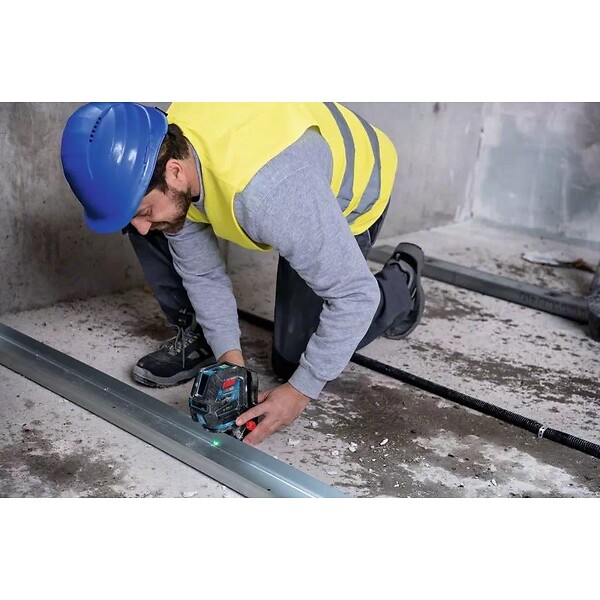 BOSCH - Laser points et lignes Bosch GCL 250 G  trépied BT 150 - large