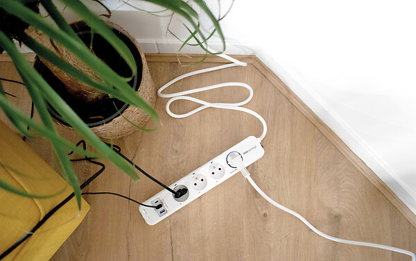 SCS SENTINEL - Rallonge multiprise connectée - SmartPlug Strip - large