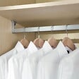 EMUCA - Lot de 2 x 0.75m Rails pour armoires en soie avec supports, Aluminium et Plastique, Anodisé mat - vignette