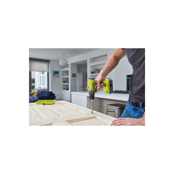 RYOBI - Pack RYOBI - Perceuse Visseuse R18DD2-220S - 18V One Plus - 2 batteries 2,0Ah - 1 chargeur - Coffret antichocs 31 accessoires de vissage RAK31MSD - large