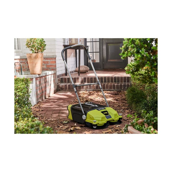 RYOBI - Pack RYOBI Balayeuse motorisée R18SW3-0 - 18V One+ - 533 mm - 1 batterie 2.0Ah - 1 chargeur rapide RC18120-120 - large