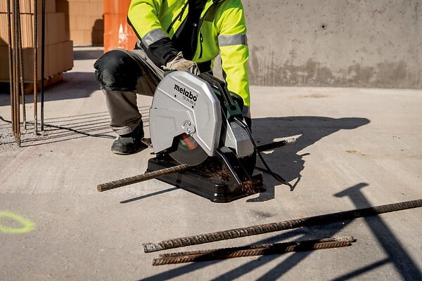 METABO - Tronçonneuse à  métaux CS 24-355 S - meules à˜ 355, alésage 25,4 mm - 2400 W - large