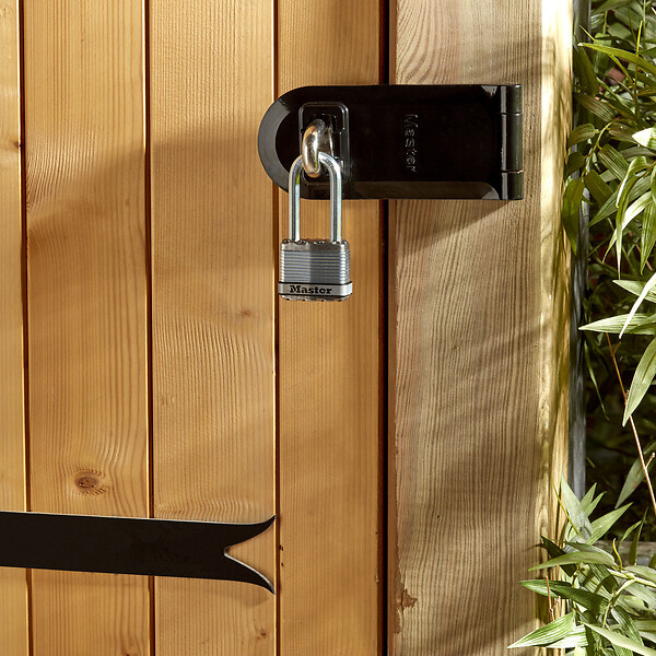 MASTER LOCK - Lot de 3 cadenas haute sécurité en acier laminé M1EURTRILH - large