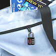 MASTER LOCK - Cadenas à combinaison programmable KISS 1509EURDKISS - vignette
