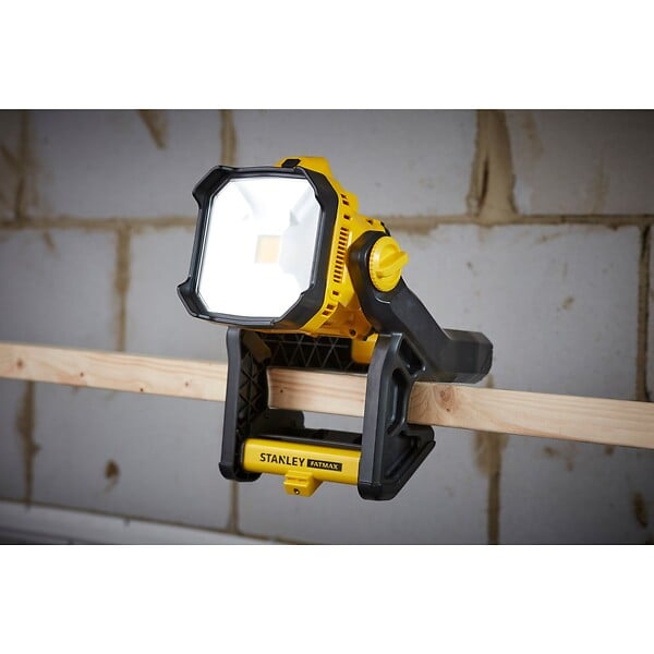 STANLEY Fatmax - V20 Lampe projecteur 18V-produit nu - large