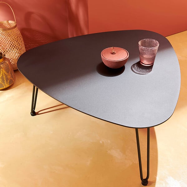OVIALA - Table basse de jardin triangulaire en aluminium noir - Atoll - large