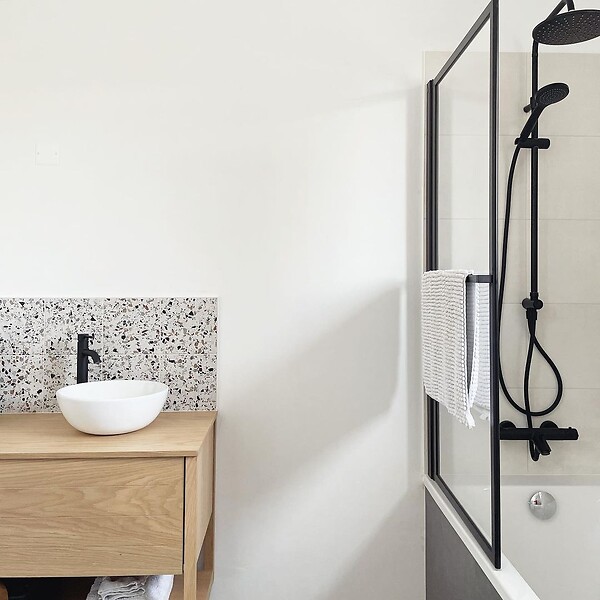 ESSEBAGNO - Essesmart colonne de douche sans mitigeur noire mat - large