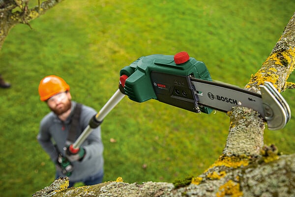 BOSCH - Élagueur sur perche UniversalChainPole 18V avec batteriehttps://smartr - large