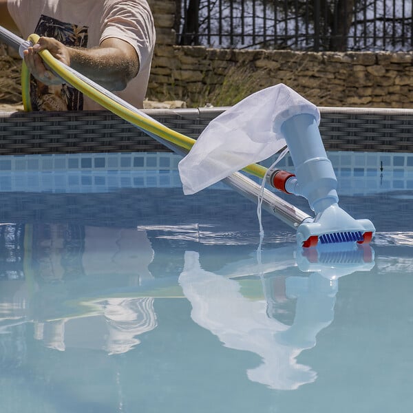 WERKAPRO - Aspirateur piscine   avec roulette,brosse et filet - large
