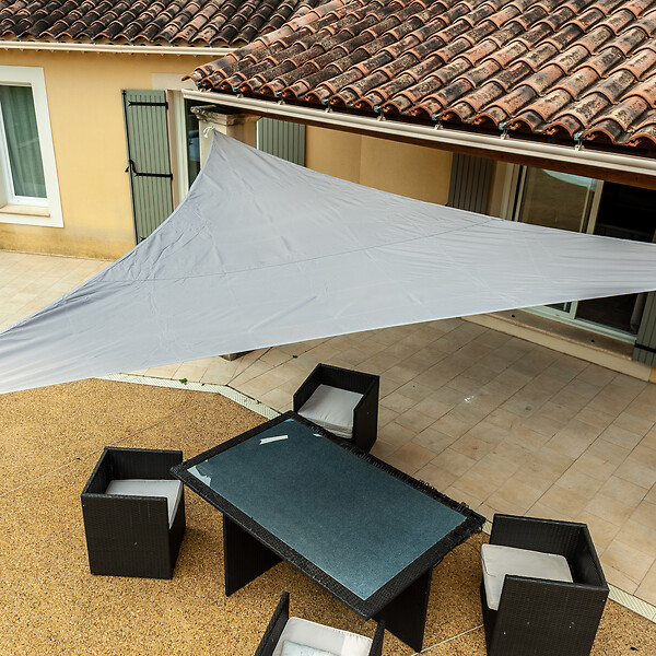 WERKAPRO - Voile d'ombrage triangle 160g/m2 taupe  5 x 5 x 5 m - large