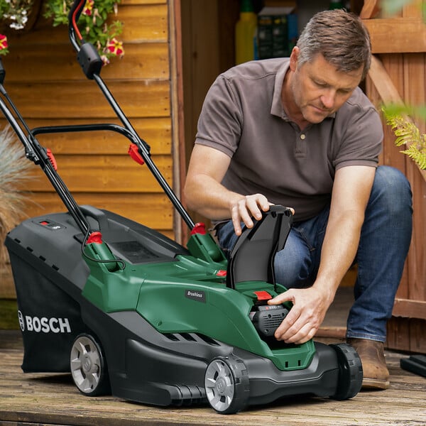 BOSCH - Tondeuse à batterie AdvancedRotak 36-40-650 - 40cm - 36V - large