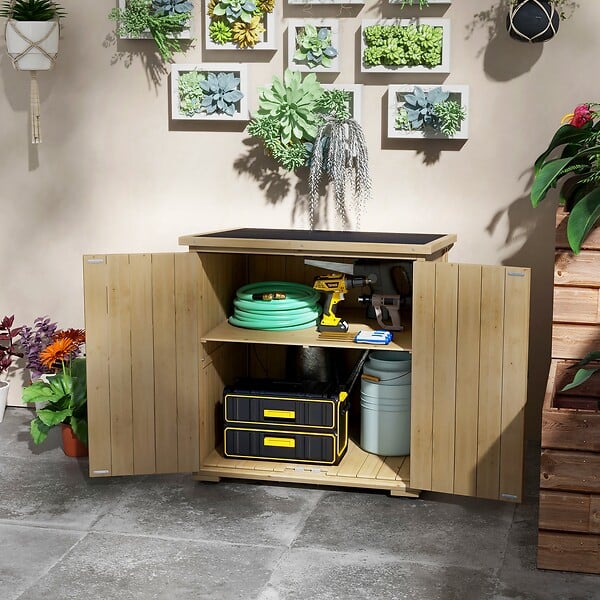 OUTSUNNY - Armoire de jardin 2 portes croisillons étagère toit bitumé bois sapin pré-huilé - large