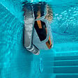 DOLPHIN - robot piscine fonds, parois et ligne d'eau - e60i - vignette