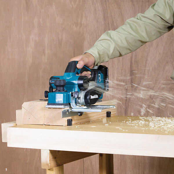MAKITA - Rabot MAKITA DKP181RTJ 18 V Li-Ion 5 Ah 82 mm - large