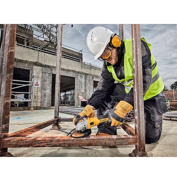 DEWALT - Meuleuse Ø125mm 1700W DEWALT DWE4357-QS Brushless à vitesse variable - large