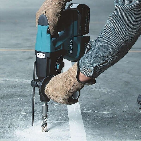 MAKITA - Perforateur Burineur SDS+ MAKITA DHR243Z sans charbon 18V Li-ion - large