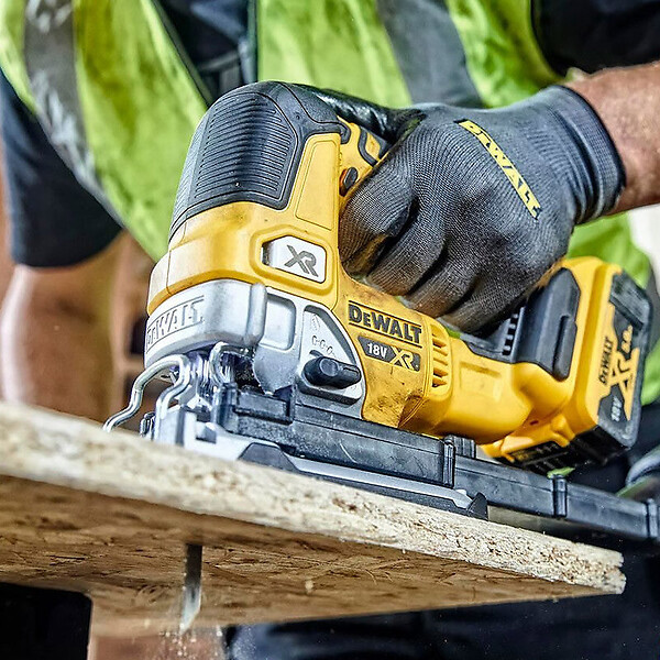 DEWALT - Scie sauteuse 18V DEWALT DCS334NT-XJ Brushless avec coffret - large