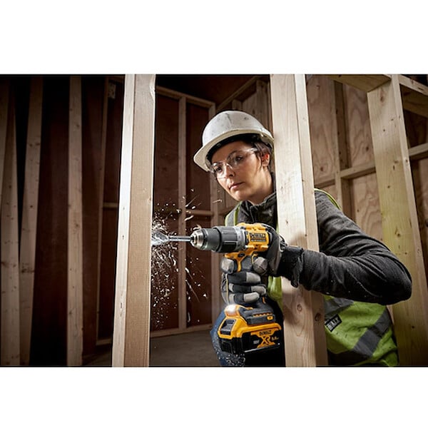 DEWALT - Perceuse-visseuse à percussion compacte 18V DEWALT DCD805P1T-QW avec coffret et 1 batterie 5,0 Ah - large