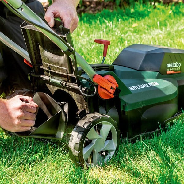 METABO - Tondeuse sans fil METABO RM 36-18 LTX BL 36 - 18V (vendu sans batterie) - large