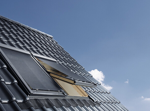 VELUX - Store extérieur manuel pare-soleil - Noir - 55x78cm - large