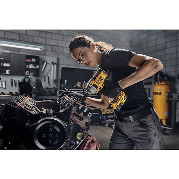 DEWALT - Boulonneuse à chocs ½” 812 Nm 18V DEWALT DCF892P2T-QW Brushless avec coffret et 2 batteries 5,0 Ah - large