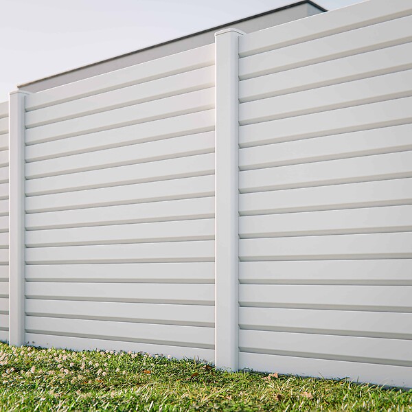 MON MARCHE DECO - Kit Clôture PRO PVC Blanc H. 180 cm x L. 5.70 m - 15 Lisses claire-voie - large