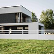 MON MARCHE DECO - Kit Clôture SLIM PVC Blanc H. 120 cm x L. 5.60 m - 2 Lisses + 3 Soubassements - vignette