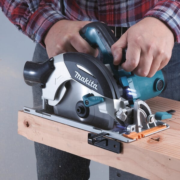 MAKITA - Scie circulaire- HS6101J - large