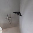 U-TILE - Etagère de douche en acier inox noir 20,4 x 20,4 cm x 2 mm - Triangulaire design Jungle - fixation sans perçage - vignette