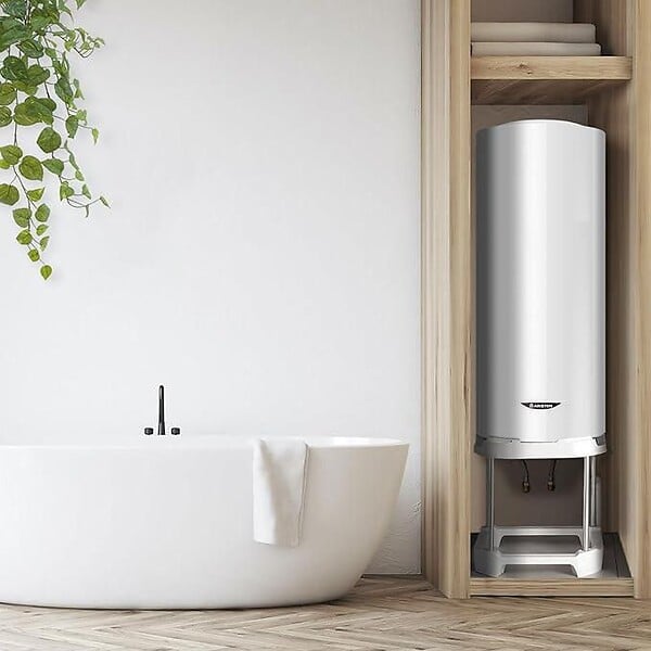 ARISTON - Chauffe eau électrique Vertical Mural Ariston HPC + XPERT 200 L - large