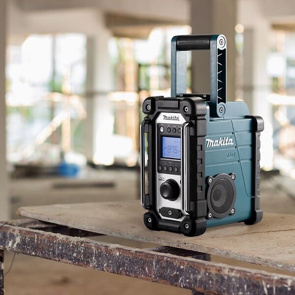 MAKITA - Radio de chantier DMR116 de 14.4V à 18V - Machine nue - large