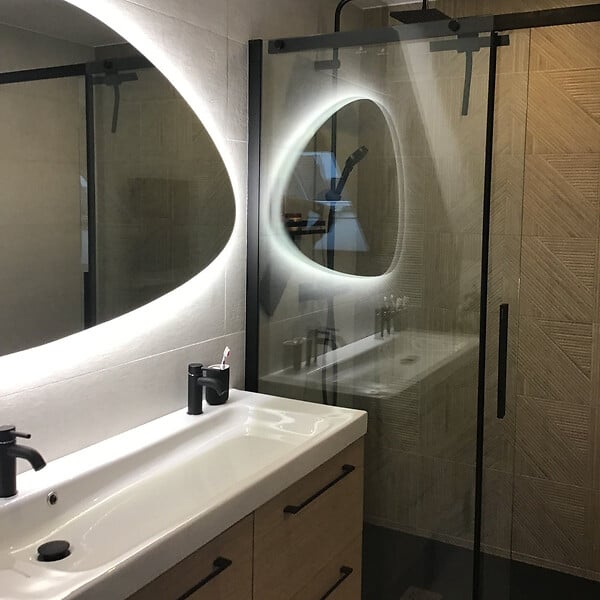 KASSANDRA - Paroi de douche fixe + Porte coulissante LUNA profil noir mat 105 cm Sans paroi latérale - large