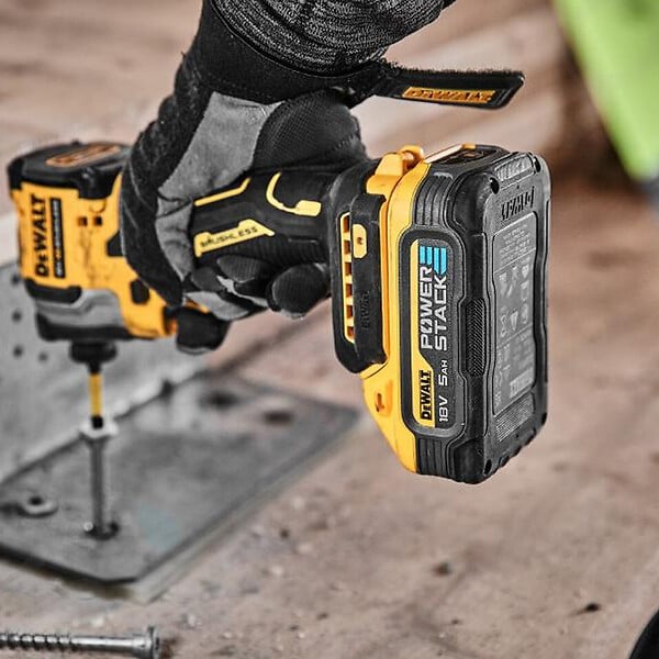 DEWALT - Pack 2 Outils Brushless DEWALT DCK2052H2T-QW XR 18V - Perceuse Percussion DCD999 + Visseuse à Chocs DCF850 + 2 batteries POWERSTACK 5Ah Li-Ion + Mallette TSTAK - large
