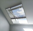 AVOSDIM - Store Moustiquaire Plissé pour Fenêtre de Toit L140 x H170 cm - vignette